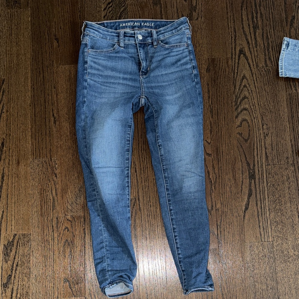 American Eagle Outfitters Slim Skinny Jeans in Faded Blue Wash
